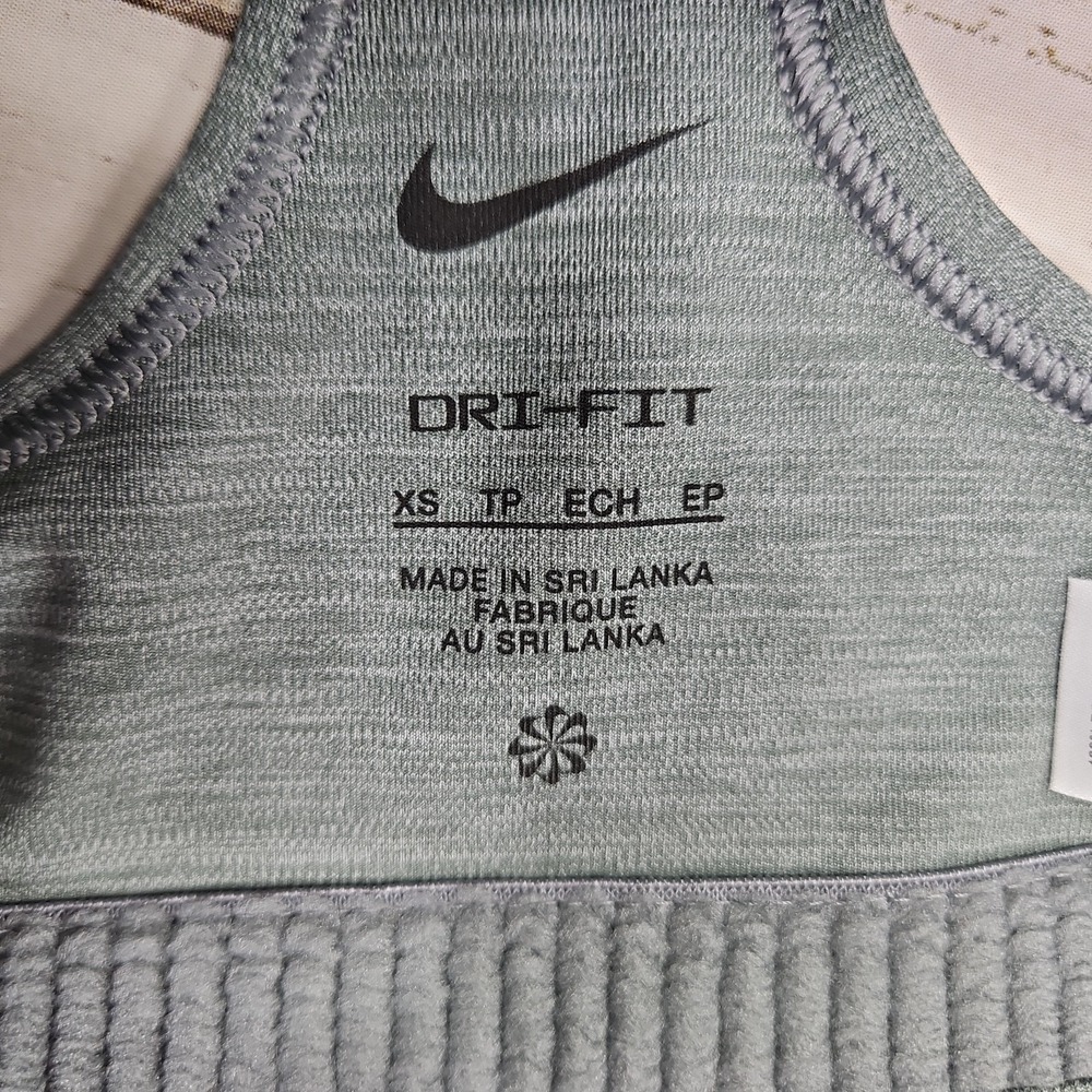 Nike Swoosh Medium Support Padded Sports Bra Womens XS Gray 1 Piece Pad BV3636 - Picture 8 of 9